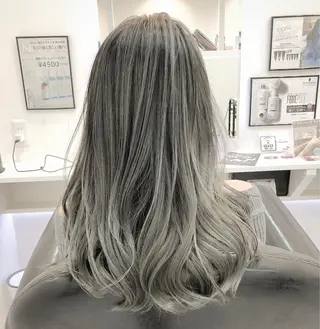 セミロング Ready所属・UEKAJI Noriのヘアスタイル