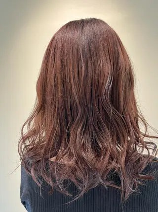 ミディアム EARTH長岡 🌼渡辺まい🌼のヘアスタイル