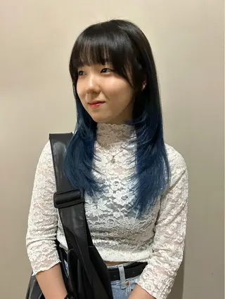 ロング カラー 池田凛/ ハイトーンカラーのヘアスタイル