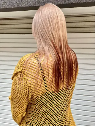 ロング カラー オカモト ミユウのヘアスタイル