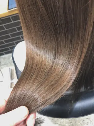 ロング カラー mai🐷髪質改善 🖤透ける暗髪🖤のヘアスタイル