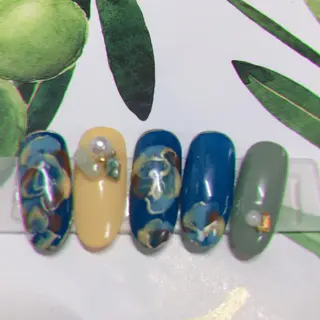 ネイル 奥園 良恵のネイルデザイン