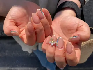 ミディアム ネイル ✴︎ Delightのネイルデザイン