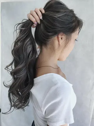 ロング カラー _WHITE 難波本店のヘアスタイル