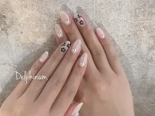 ネイル 岡本 友恵のネイルデザイン