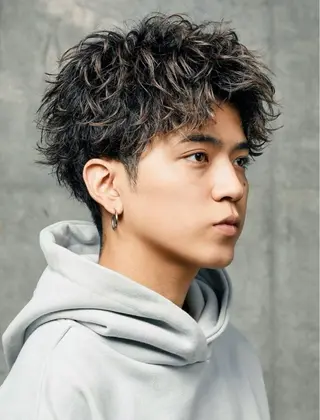 パーマ メンズ 小尾 優然のヘアスタイル