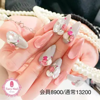 ネイル 💗🪽Tiary Nail🪽💗のネイルデザイン