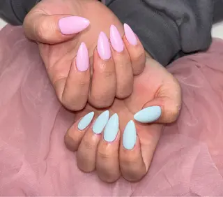 ネイル 𝐁𝐞𝐥𝐥 𝐦𝐞のネイルデザイン