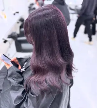 ミディアム カラー 🩵色落ち可愛い 寒色カラー🩵のヘアスタイル