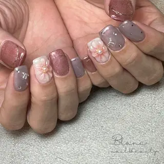 ネイル Blanc ブランのネイルデザイン