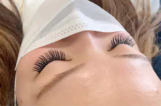 マツエク・マツパ salonLADYSTYLE所属・稲嶺 美華のエステ・リラクイメージ