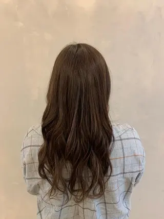 ロング カラー Dali 若松　朋美のヘアスタイル