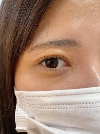 マツエク・マツパ ブリーチなしカラー ダブルカラーエクステのヘアスタイル