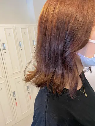 ミディアム カラー 梛木 唯のヘアスタイル