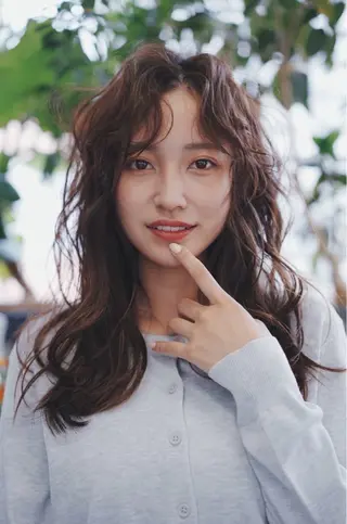 ミディアム 渡辺 良城のヘアスタイル