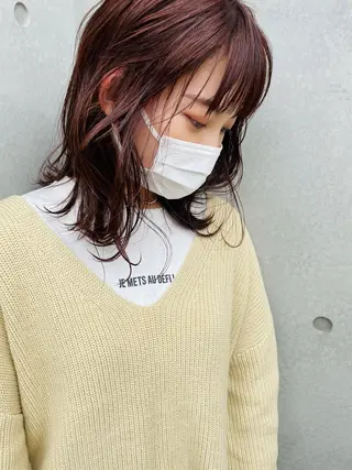 セミロング カラー ZOA classic hair所属・東 みのりのヘアスタイル