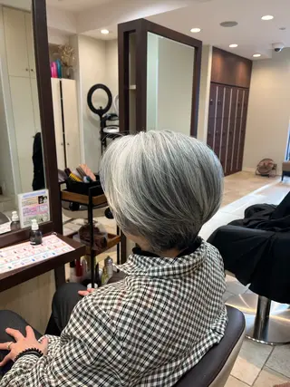 ショート 大人透明感艶カラー 寺田稜のヘアスタイル