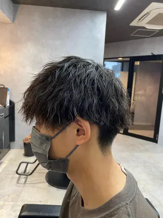 ミディアム パーマ メンズ 大阪メンズヘアのプロ 高橋 直希のヘアスタイル