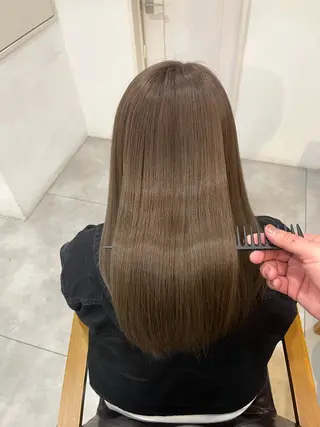 セミロング little心斎橋所属・美髪/髪質改善/ カラー/シャケのヘアスタイル