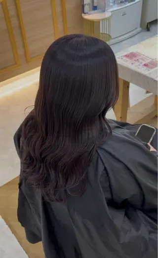 ロング 飯嶋 萌のヘアスタイル