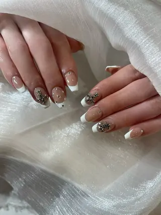 ネイル MQueen ネイルサロンマルのネイルデザイン