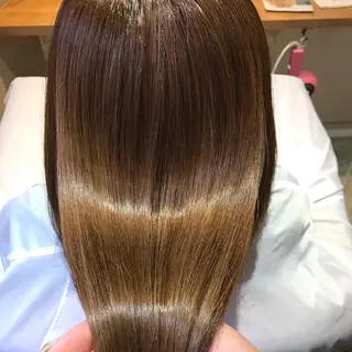 ショート カラー 髪質改善×矯正🫧 韓国ヘアasamiのヘアスタイル