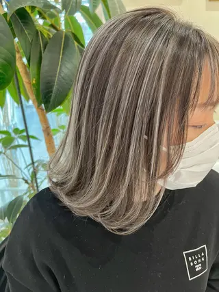ショート カラー ヘアアレンジ シアーベージュニスト 🥣大石亜里紗のヘアスタイル