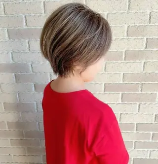 ショート 岩永 杏樹のヘアスタイル