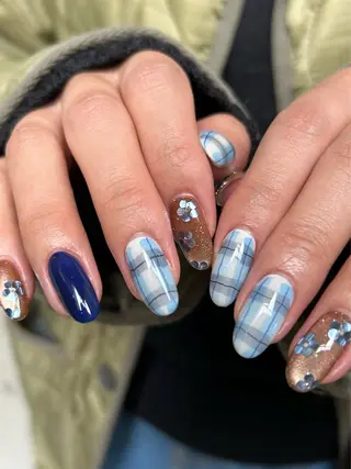 ネイル ayumi / Manonのネイルデザイン