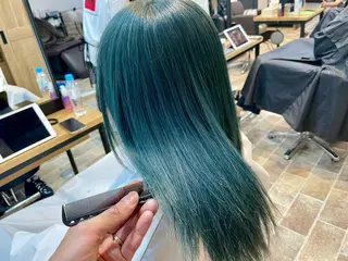 セミロング SALOWIN心斎橋Suite店所属・洗っても取れない 髪質改善|OJIROのヘアスタイル