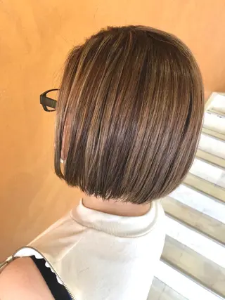 ショート カラー 西 めぐみのヘアスタイル
