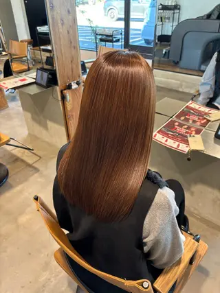 ミディアム 小木曽 里華のヘアスタイル