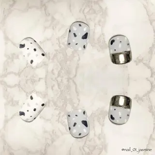 ネイル S LOUNGE NAIL所属・パーツたくさん🍓 SUMIのネイルデザイン