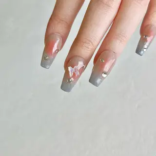 ネイル Ray. ちゅるん系ニュアンスのネイルデザイン