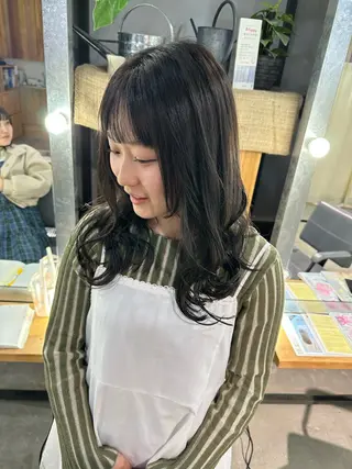 セミロング カラー 溜 一太のヘアスタイル