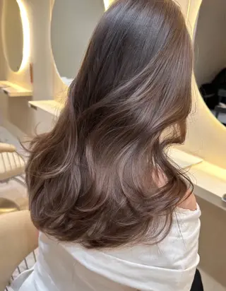 カラー ❤️ブリーチなし💚 ダブルカラー平野実花のヘアスタイル