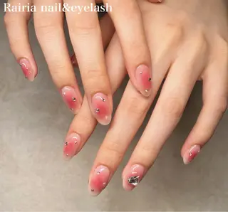 ネイル Rairia   nail所属・屋敷 理奈のネイルデザイン