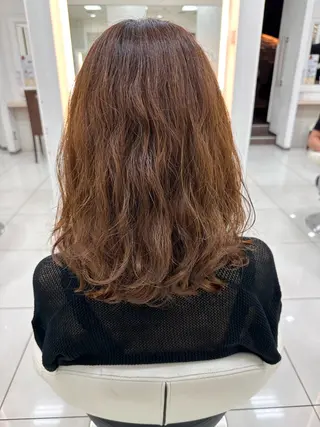 パーマ 伊佐 愛のヘアスタイル