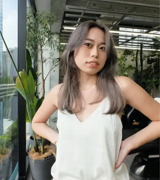 セミロング カラー ダブルカラー/ ケアブリーチ/クニトのヘアスタイル