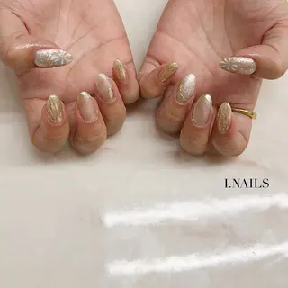 ネイル アイネイルズ所属・早川 梓のネイルデザイン