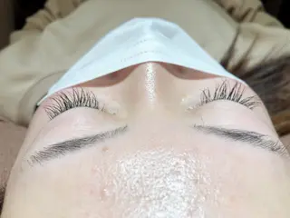 マツエク・マツパ 万都里 MATSURIのヘアスタイル