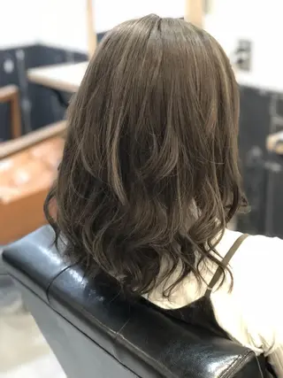 ミディアム カラー 美髪矯正 🌈髪質改善 山下のヘアスタイル