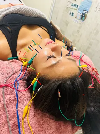 美容鍼灸サロン mahoroba院長のエステ・リラクイメージ