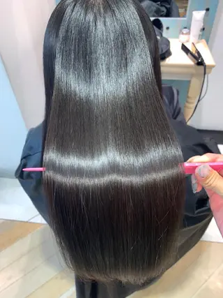 ロング 髪質改善　縮毛の達人 矢井由真のヘアスタイル