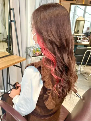 セミロング カラー ヘアアレンジ ネイル Lani5710所属・🌈インナーカラー ‘ショウマ’🌈のヘアスタイル