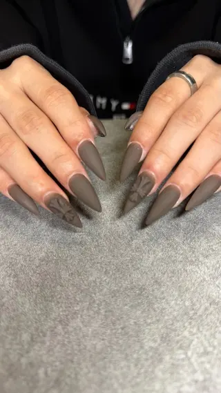 ネイル 𝐧𝐚𝐢𝐥 𝐌𝐢𝐖𝐢𝐢のネイルデザイン