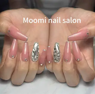 ロング Moomi nail salonのネイルデザイン
