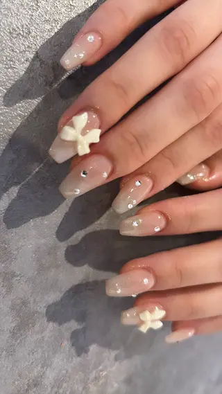 ネイル Mignon所属・Mignon 、のネイルデザイン