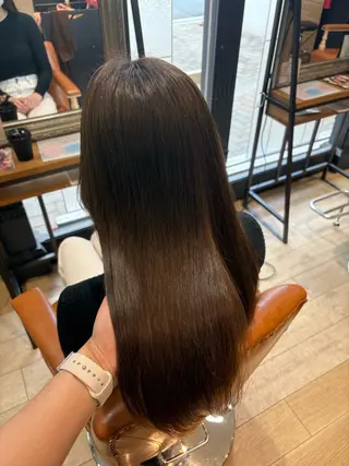 カラー しおり🍬 KOKORO🤍のヘアスタイル