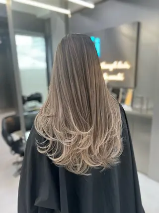 ロング アンナ🦋海外ヘア バレイヤージュのヘアスタイル